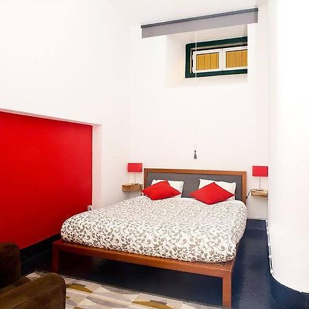 Renewed Apartment In Alfama Lisbon Bagian luar foto