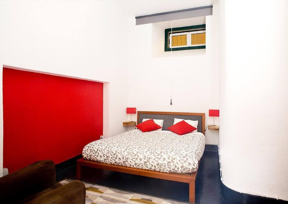 Renewed Apartment In Alfama Lisbon Bagian luar foto